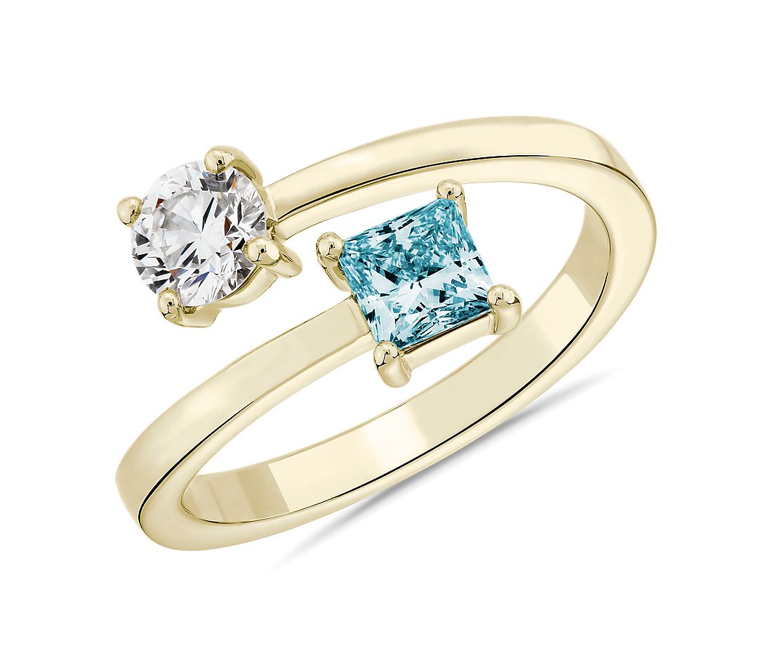 實驗室培育藍色公主方形鑽石與圓鑽交錯環繞戒指