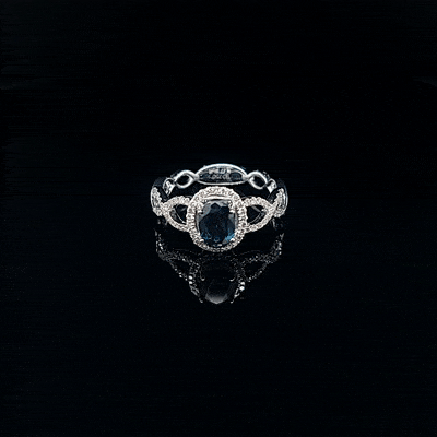墊形藍寶石鑽石戒指