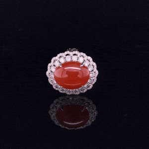 18K白金鑽石鑲嵌天然紅翡翠戒指